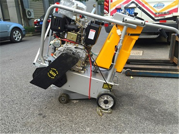 伊藤馬路刻紋機(jī) 伊藤馬路刻紋機(jī)